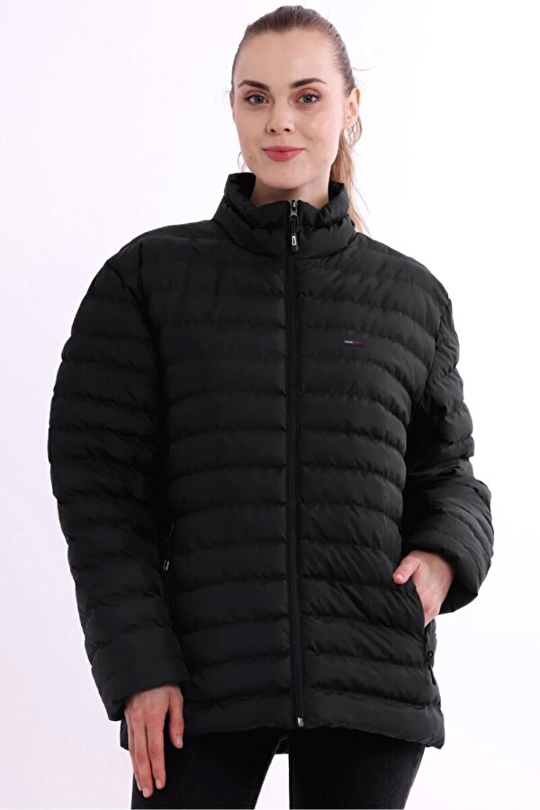 İçi Astarlı Su ve Rüzgar Geçirmez Cepli Kadın Mont