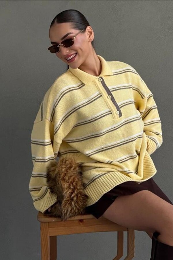 Sarı Çizgili Düğmeli Polo Yaka Kazak Mg2357