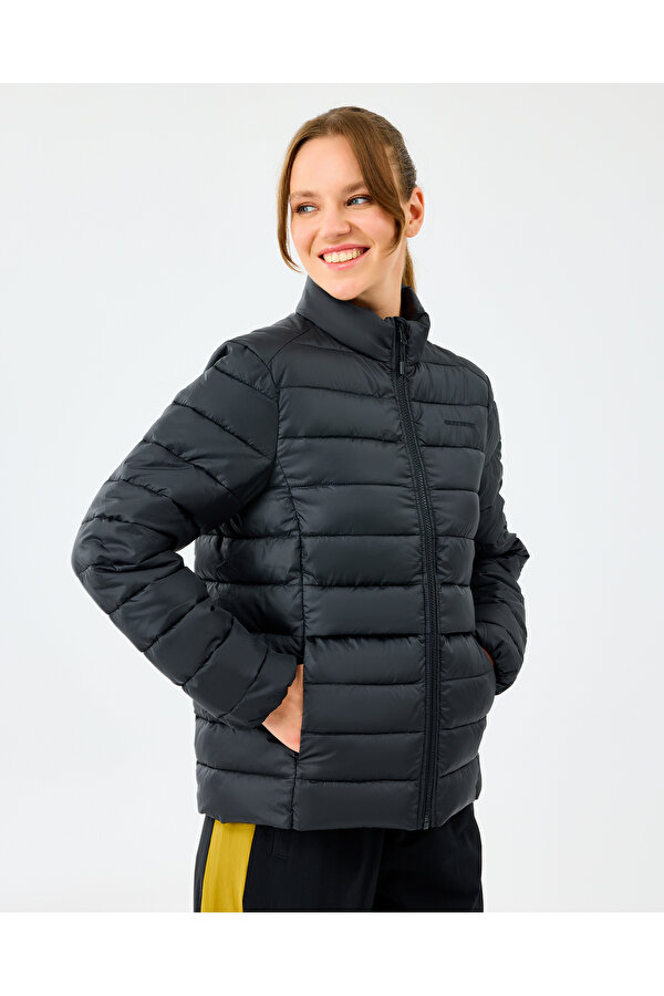W Essential Outerwear Padded Jacket Kadın Siyah Mont S231240-3817