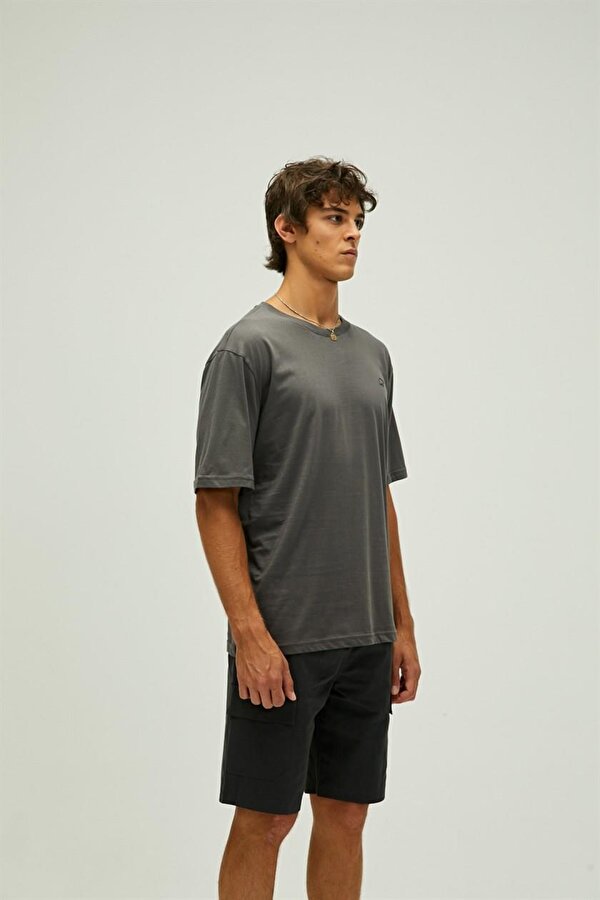 22.01.07.052-C118 Liber Erkek Tişört