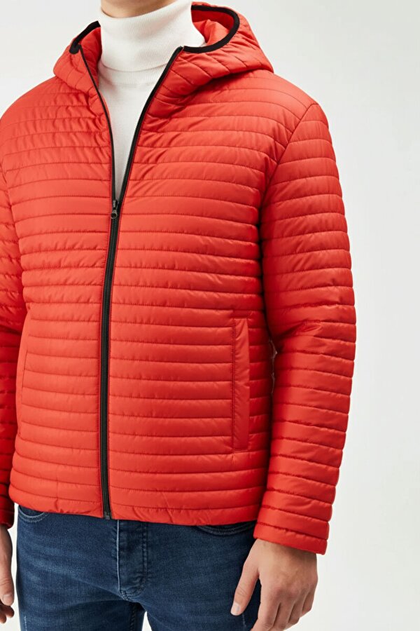 Kapüşonlu Su & Rüzgar Geçirmez İçi Astarlı Cepli Fit Erkek Kışlık Şişme Mont