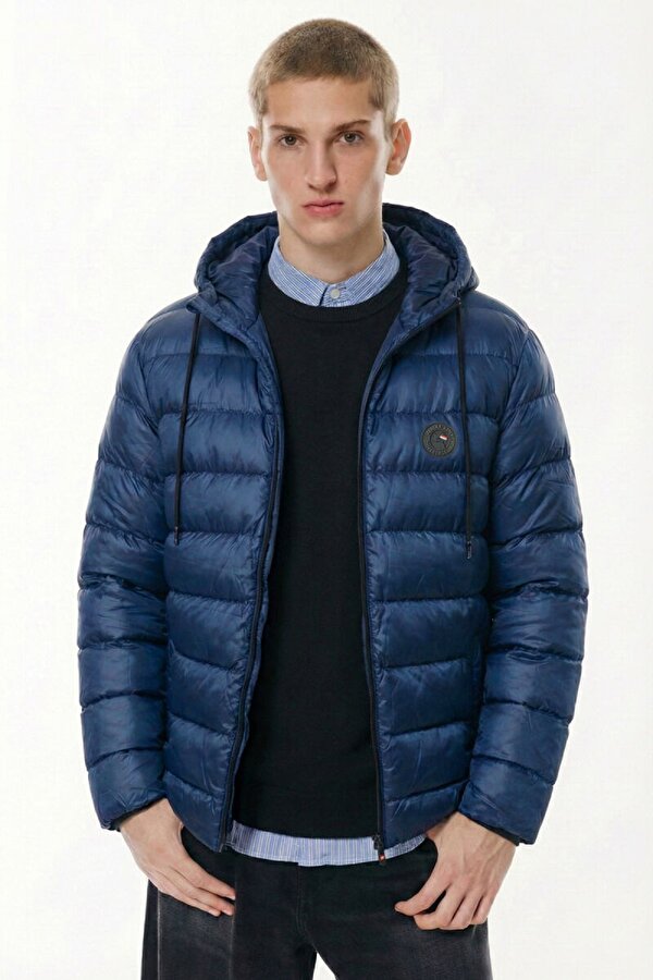 Kapüşonlu Jel Elyaf Dolgulu Su & Rüzgar Geçirmez İçi Astarlı Cepli Erkek Kışlık Mont