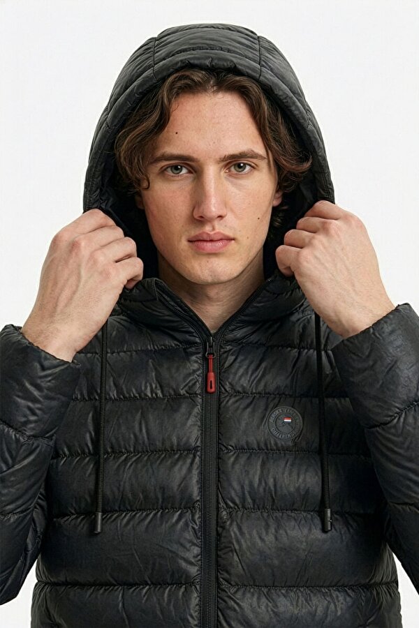 Kapüşonlu Jel Elyaf Dolgulu Su & Rüzgar Geçirmez İçi Astarlı Cepli Erkek Kışlık Mont