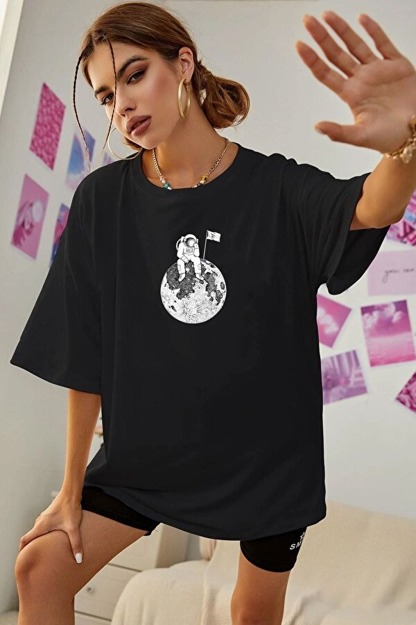 Unisex Astronot Baskılı T-shirt - FLO 3 Al 1 Öde