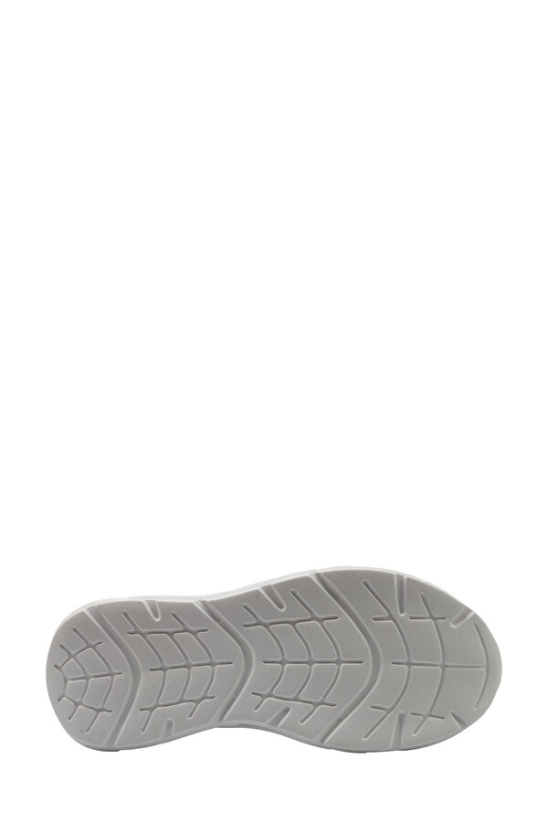 INT-EMILY- BLACK Woman 001