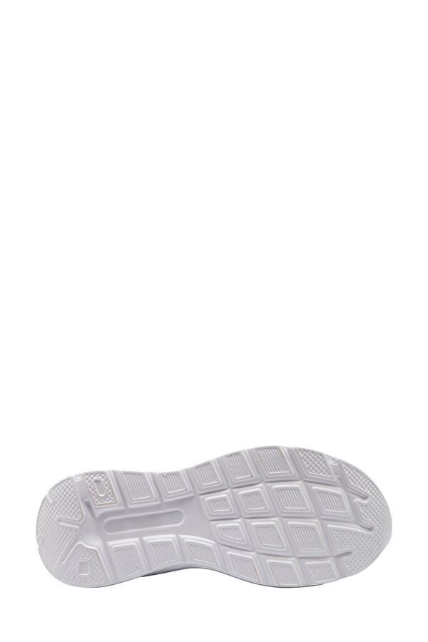 INT-SOFI- GRAY Man 005