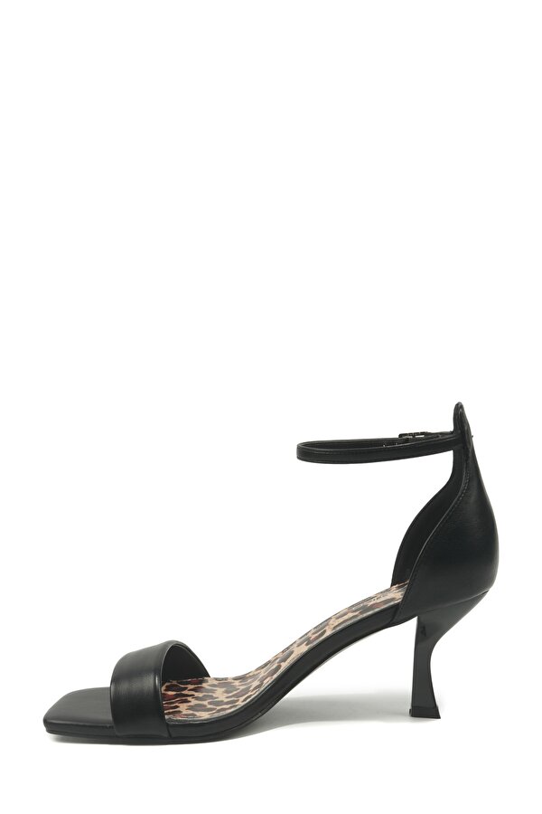 INT1226Y081 6FX BLACK Woman 241