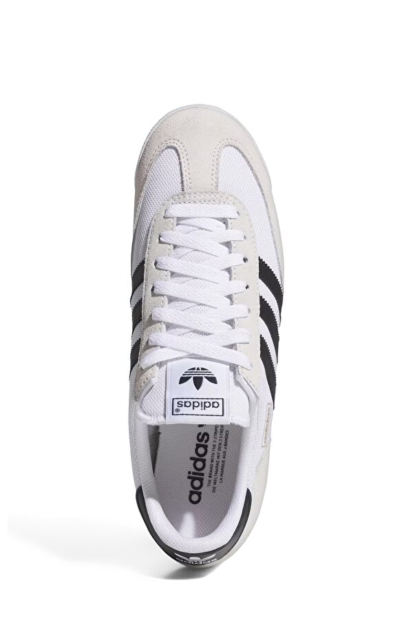 R71 WHITE Man 001