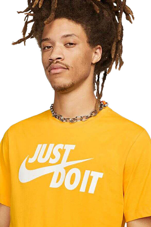 M NSW TEE JUST DO IT SWOO YELLOW Man 054
