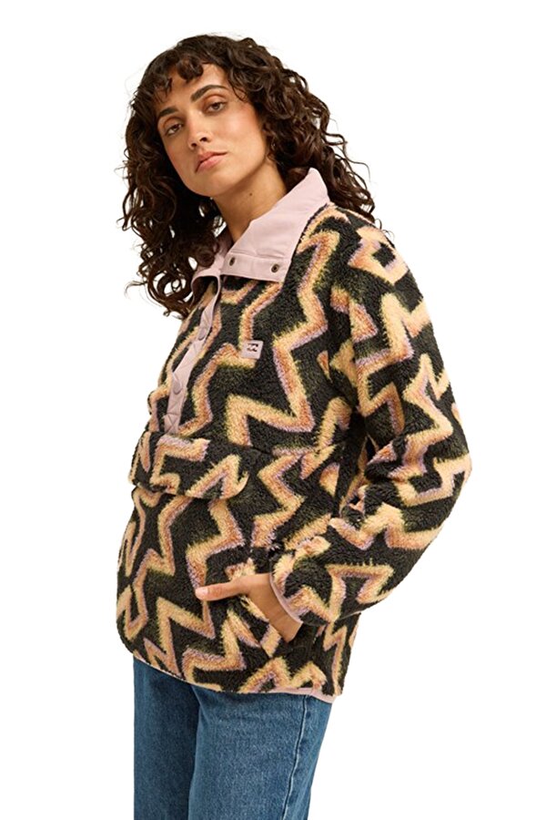 SWITCHBACK PULLOVER 057
