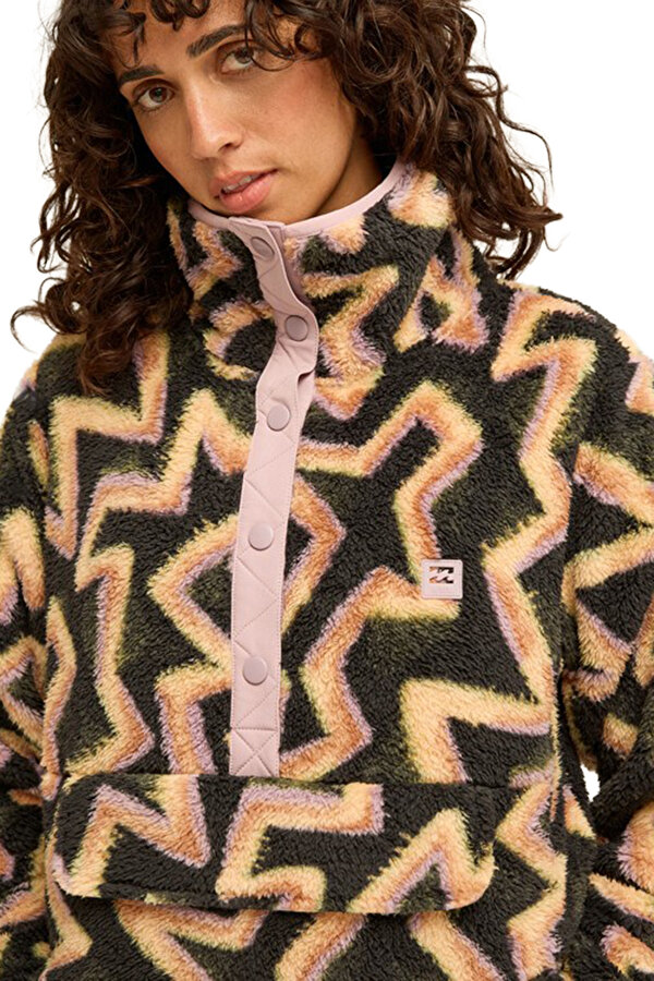 SWITCHBACK PULLOVER 057