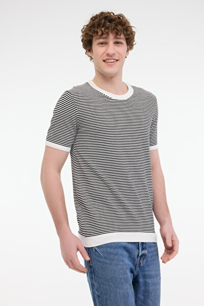 Lumberjack ML JOE 11ITL903 5FX Siyah Erkek Kısa Kol T-Shirt