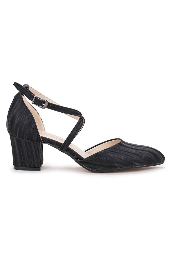 Ayakland Tier 1990-116 3-D 5 Cm Topuk Kadın Sandalet Ayakkabı Siyah