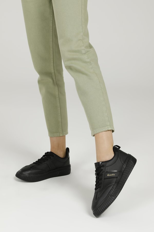 Kinetix LEA 1PR BLACK Woman 423