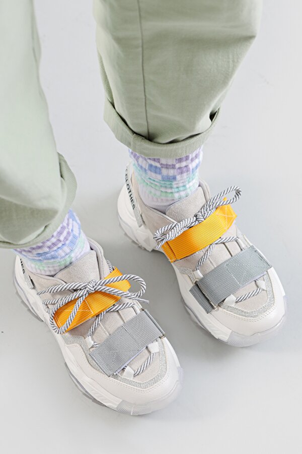 Jilberto Nakisha Beyaz Bağcıklı ve Cırtcırtlı Yüksek Tabanlı Sneakers Spor Ayakkabı