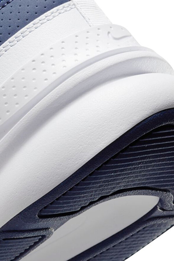 Nike Defyallday Белый Мужчина Кроссовки