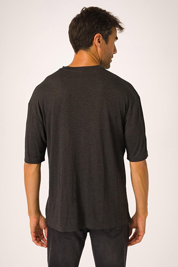 Runever Oversize Yuvarlak Yaka Basıc Erkek T-shirt 22187 GU8463