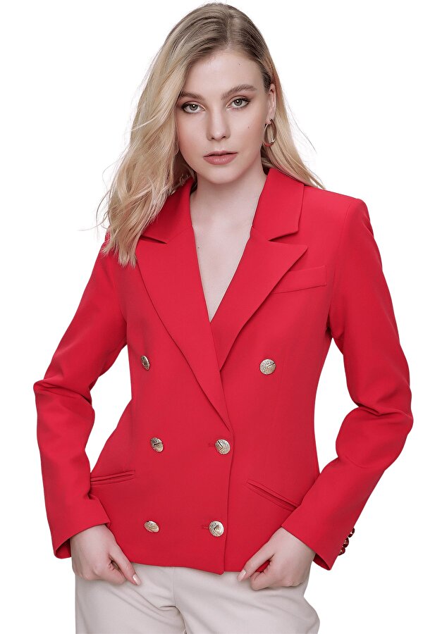 Butik Buruç Kadın Kırmızı Kruvaze Yaka Gold Düğmeli Kısa Ceket