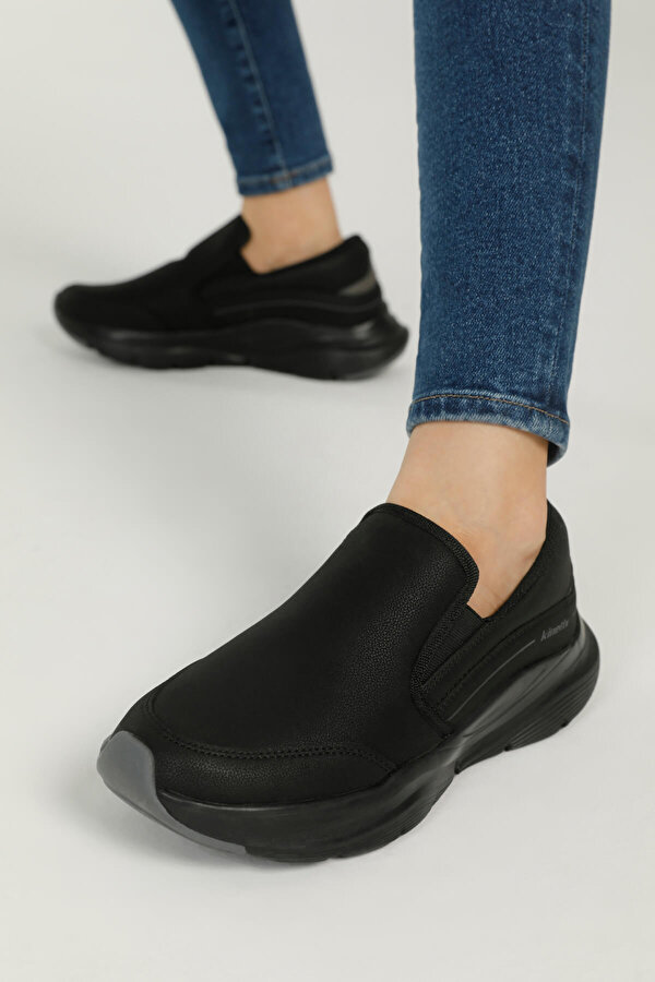 Kinetix LENORA PU W 1PR Siyah Kadın Comfort Ayakkabı