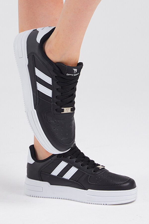 Tonny Black Unisex Siyah Beyaz Yanı Çizgili Bağcıklı Rahat Kalıp Sneaker Tonny Black Unisex Siyah Beyaz Yanı Çizgili Bağcıklı Rahat Kalıp Sneaker