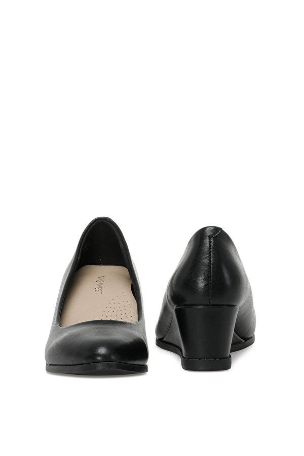 NINE WEST Nine West Yena 1Pr Black Woman Filled Shoes