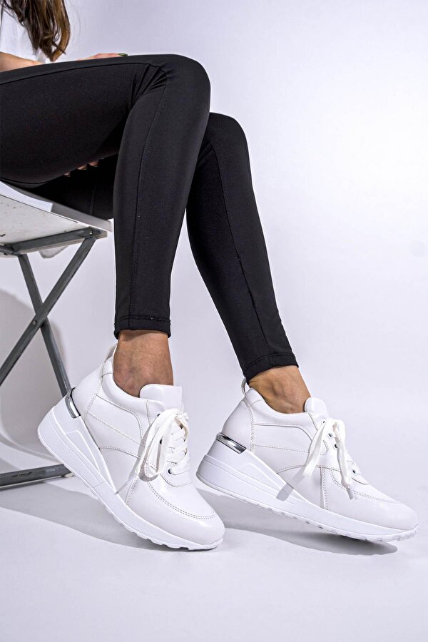 Modabuymuş Beyaz Dolgu Topuklu Sneaker Bağcıklı Spor Ayakkabı - Pily