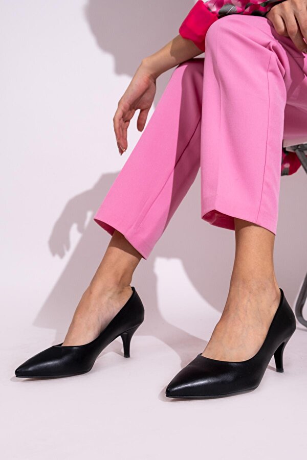 Modabuymuş Kadın Siyah Mat Kısa Topuk Stiletto Ayakkabı - Candy