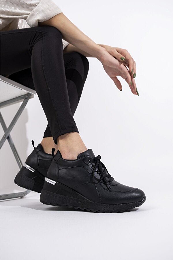 Modabuymuş Siyah Dolgu Topuklu Sneaker Bağcıklı Spor Ayakkabı - Pily