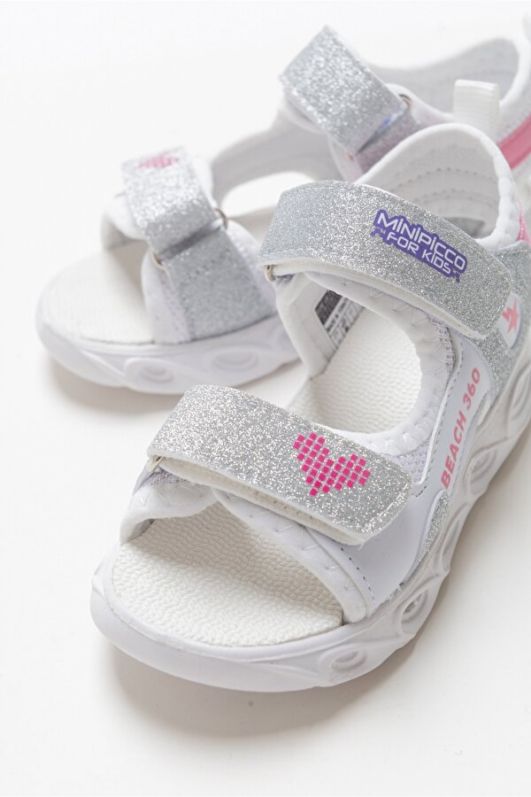 Minipicco Kız Çocuk Gümüş Işıklı Anatomik Hafif Spor Sandalet Minipicco Kız Çocuk Gümüş Işıklı Anatomik Hafif Spor Sandalet