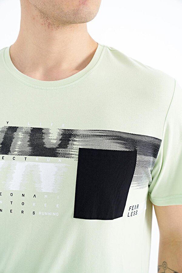 Tommy Life Açık Yeşil Ön Cep Detaylı Baskılı Standart Kalıp Erkek T-Shirt - 88200 IV10486