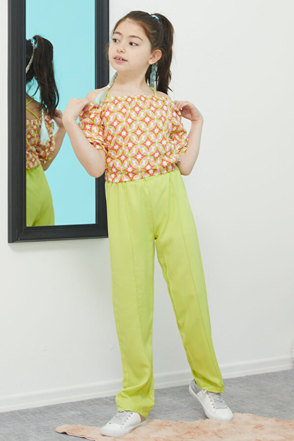 Cansın Mini Yeşil Desenli Bluz ve Pantolonlu Kız Takım 15391 Cansın Mini Yeşil Desenli Bluz ve Pantolonlu Kız Takım 15391