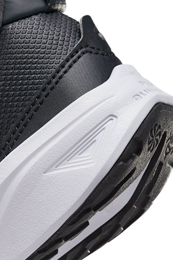 Nike STAR RUNNER 4 NN (PS Siyah Erkek Çocuk Koşu Ayakkabısı