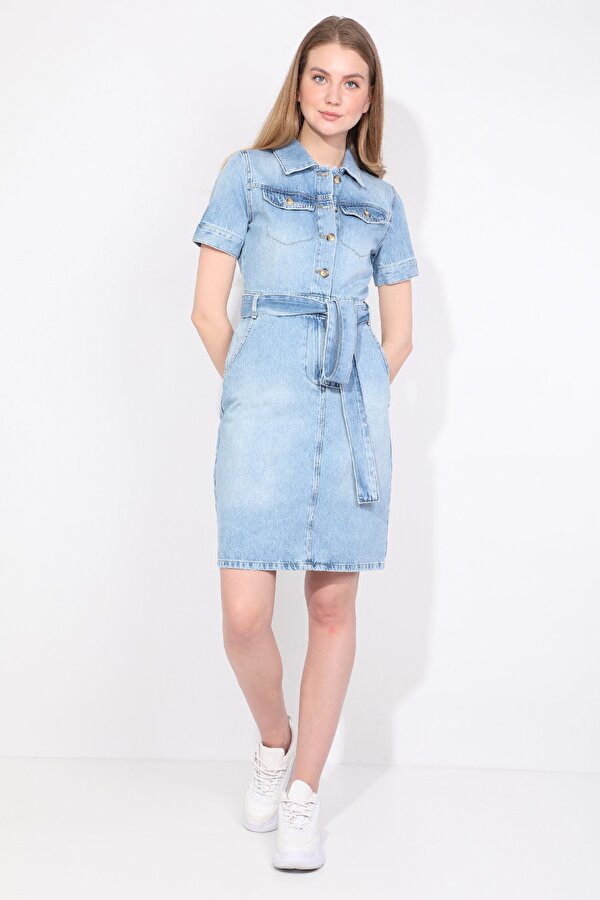 Blue White Kadın İki Cepli Açık Mavi Jean Elbise Kemerli Regular Fit