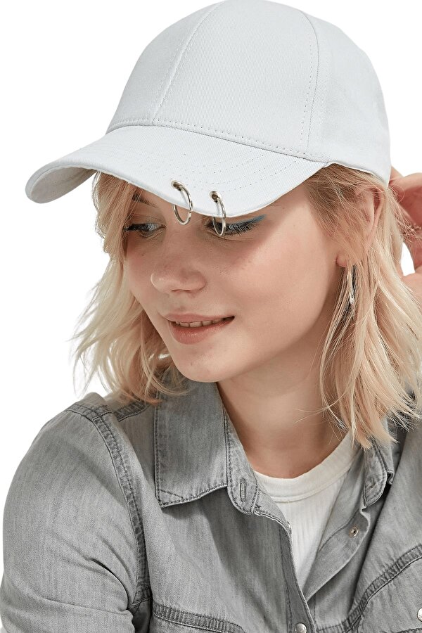 Butik Buruç Kadın Beyaz Piercingli Spor Şapka