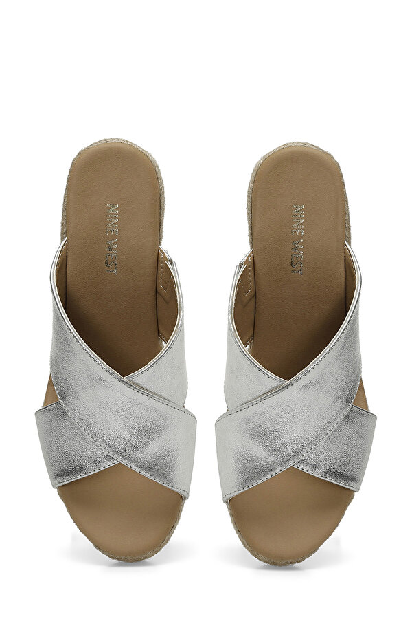 Nine West UPENZA 4FX Gümüş Kadın Dolgu Topuk Terlik