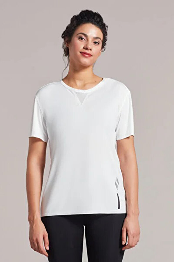 Skechers W Performance Coll. Refle Beyaz Kadın Kısa Kol T-Shirt