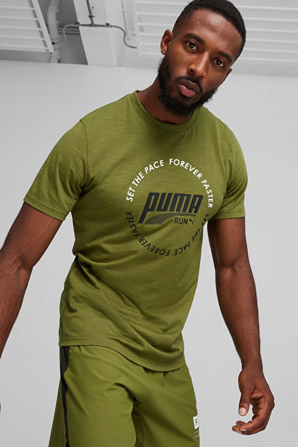 Puma MEN"S GRAPHIC RUN EMBLEM Yeşil Erkek Kısa Kol T-Shirt
