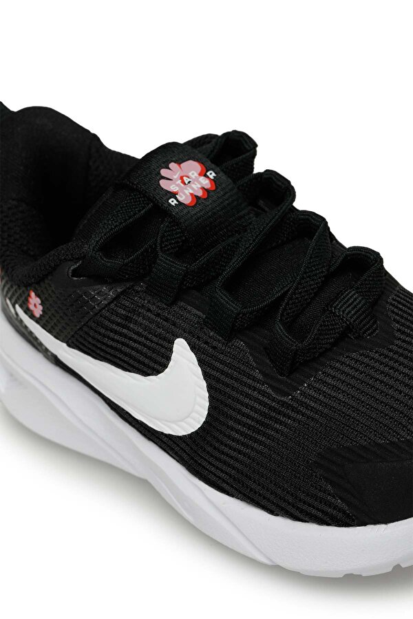 Nike STAR RUNNER 4 NN SE Siyah Kız Çocuk Koşu Ayakkabısı