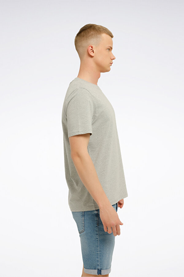 Reebok RI Left Chest Logo Gri Erkek Kısa Kol T-Shirt