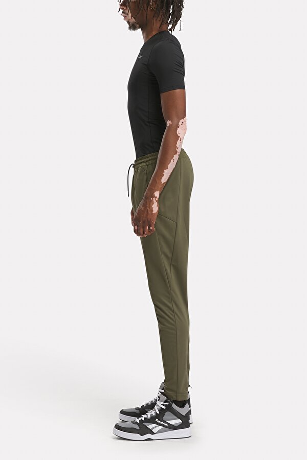 Reebok Compression T-Shirt Черный Мужчина Футболка