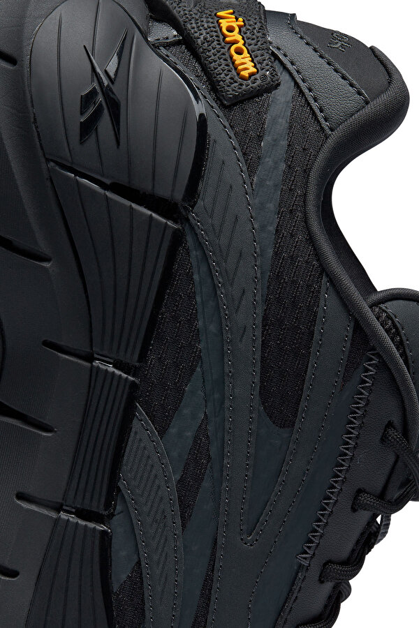 Reebok ZIG KINETICA 2.5X BLACK Unisex 005