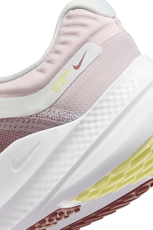 Nike Wmns  Quest 5 Розовый 003 Женщина Кроссовки Для Бега