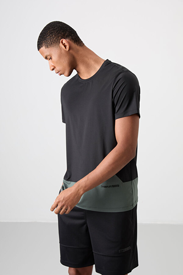 TOMMYLIFE Siyah Polyester Nefes Alan Dokulu İnce Esnek Standart Fit Erkek Performans T-Shirt - 88383