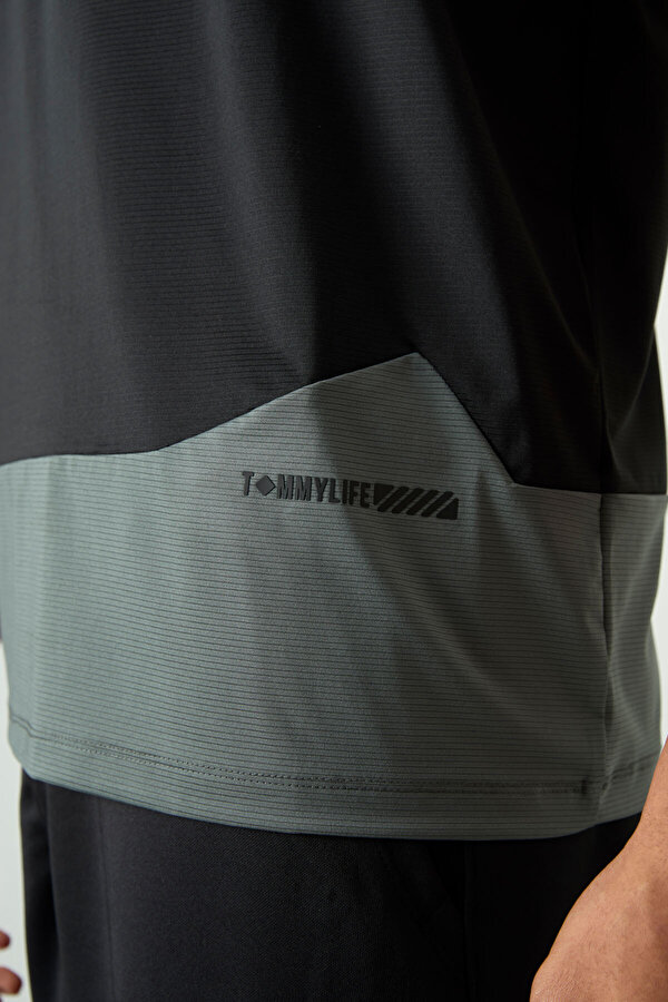 TOMMYLIFE Siyah Polyester Nefes Alan Dokulu İnce Esnek Standart Fit Erkek Performans T-Shirt - 88383