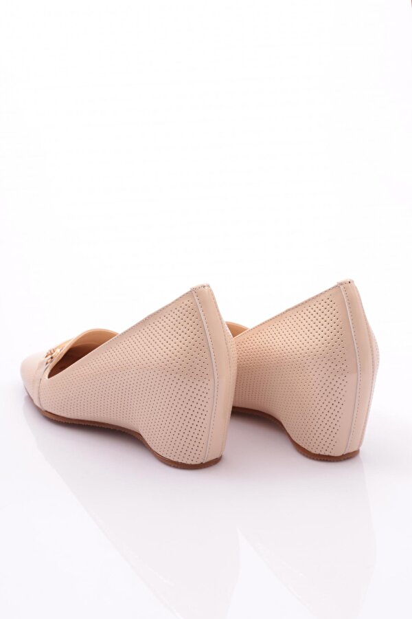 DGN 24305 Kadin Metal Aksesuar Topuklu Ayakkabi