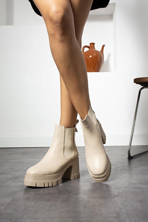 Feles Yüksek Kalın Taban 9 cm Lastikli Kadın Bot