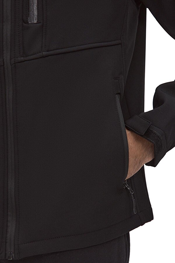 REEBOK Clothing Reebok Q4D Softshell Jacket Черный