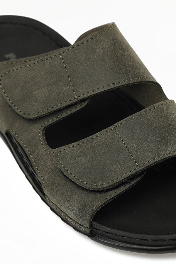 Polaris 400501.M5Fx Хаки Мужчина Традиционный Комфорт Тапо