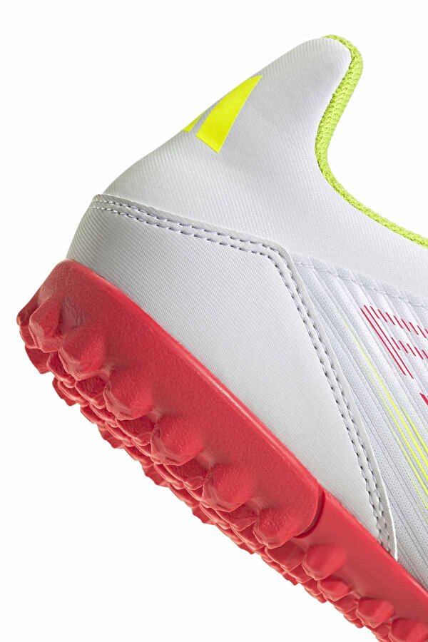 adidas F50 CLUB TF Beyaz Erkek Halı Saha Ayakkabısı