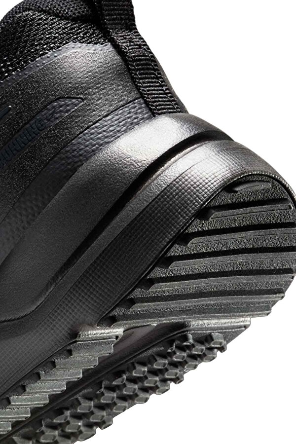 Nike Cosmic Runner BLACK Boy Running